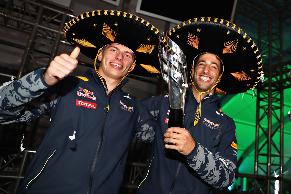En el mundial, Ricciardo es tercero, por debajo de los Mercedes.