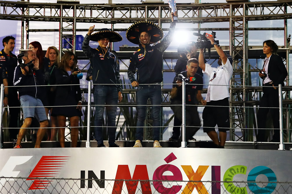 En el mundial, Ricciardo es tercero, por debajo de los Mercedes.