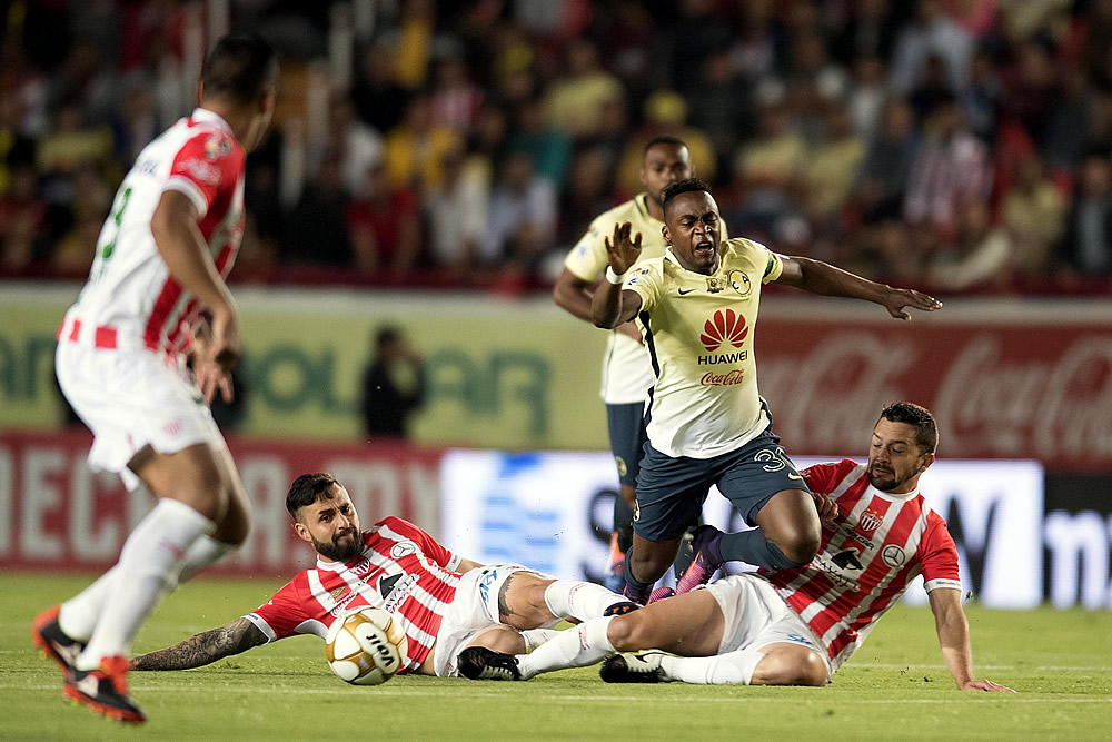 Primer round entre Rayos y Águilas 