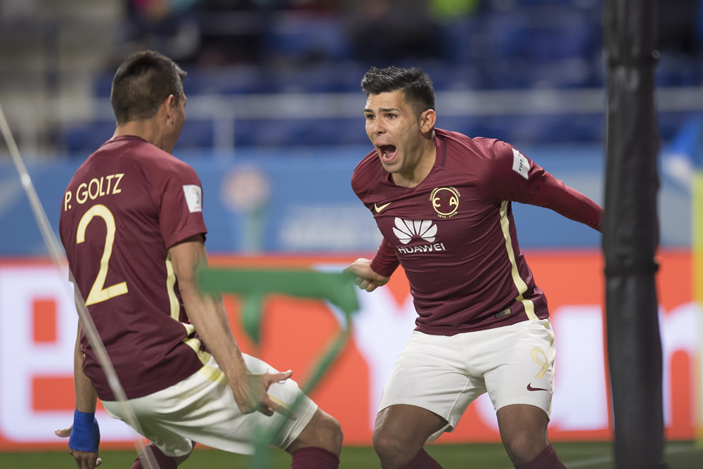 Silvio Romero logra el 1-1 al minuto 57’.