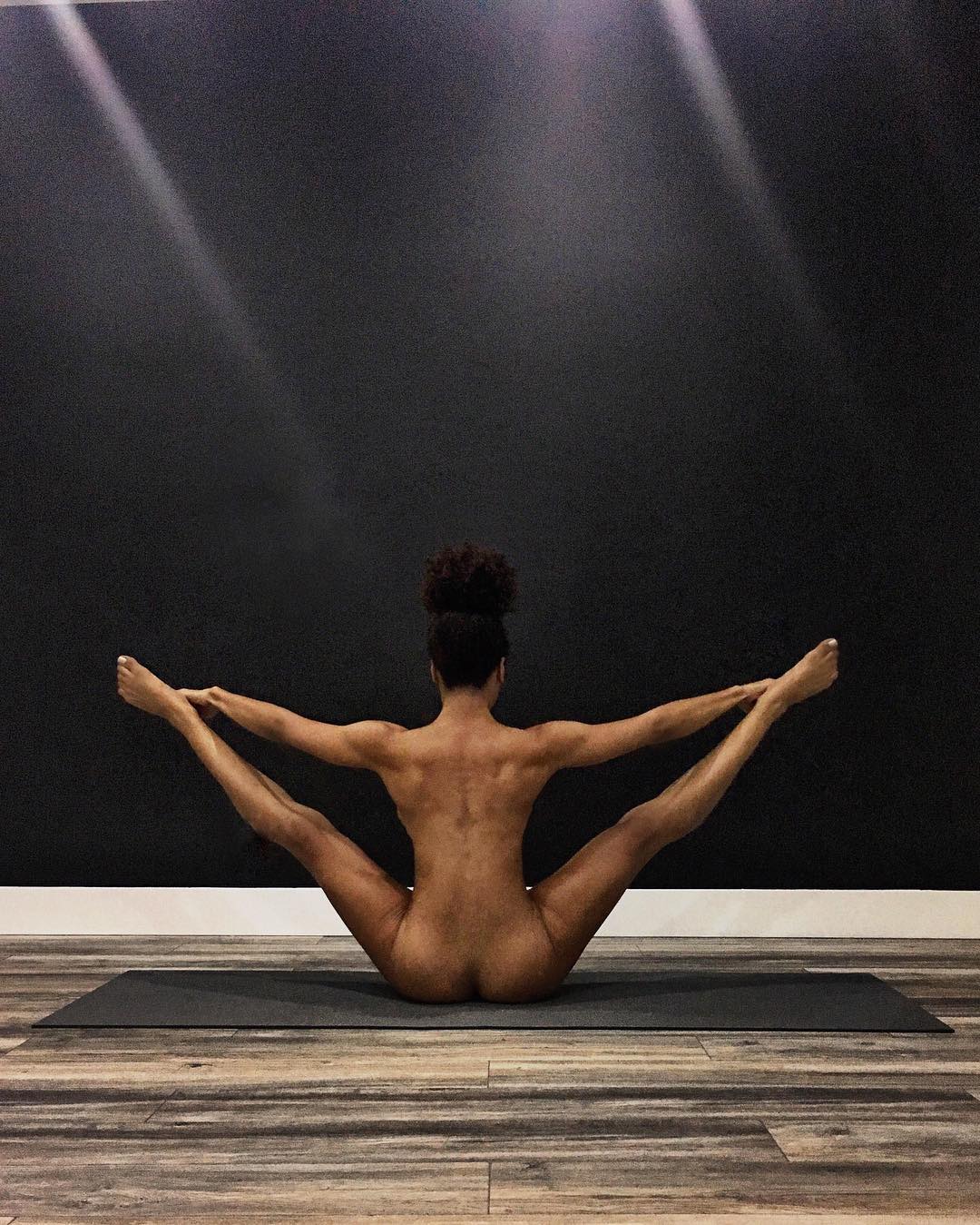 Jess Taras, la yogui más sexy 