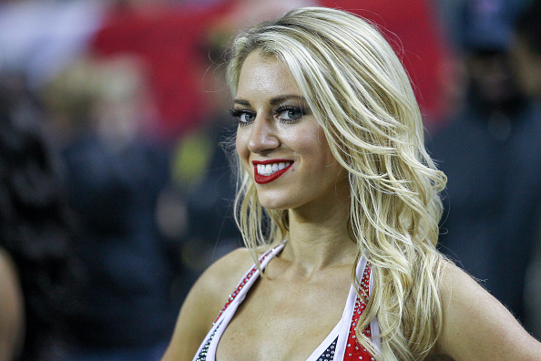 Falcons aventajan a Patriots con sus cheerleaders 