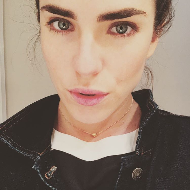 Karla Souza, belleza orgullosamente mexicana.