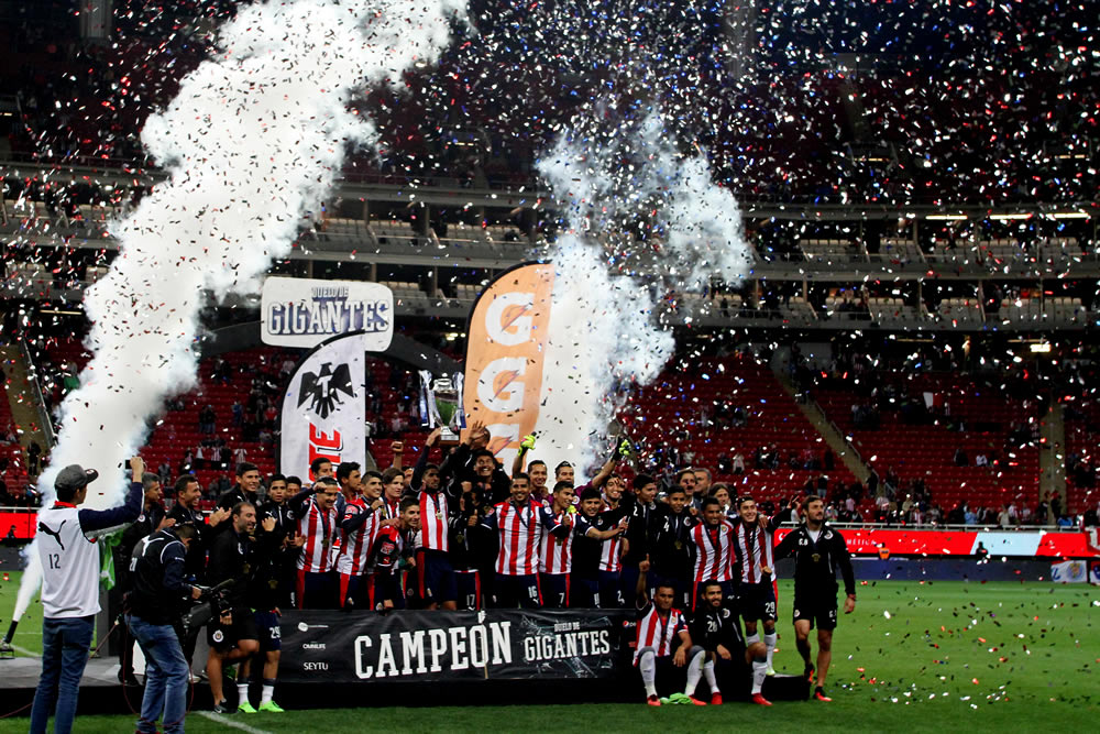 Chivas fue el gigante ante Boca Juniors