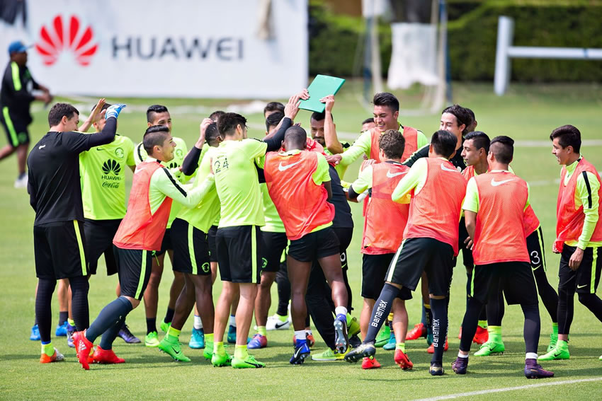 La Volpe cumplió años y así lo celebraron en Coapa 