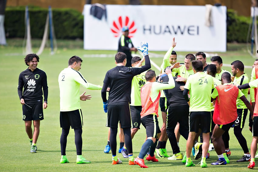 La Volpe cumplió años y así lo celebraron en Coapa 