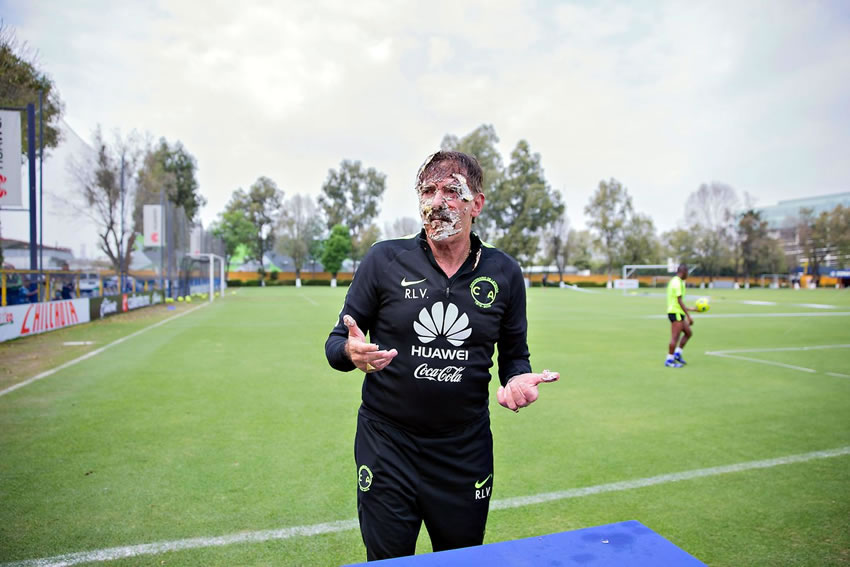 La Volpe cumplió años y así lo celebraron en Coapa 