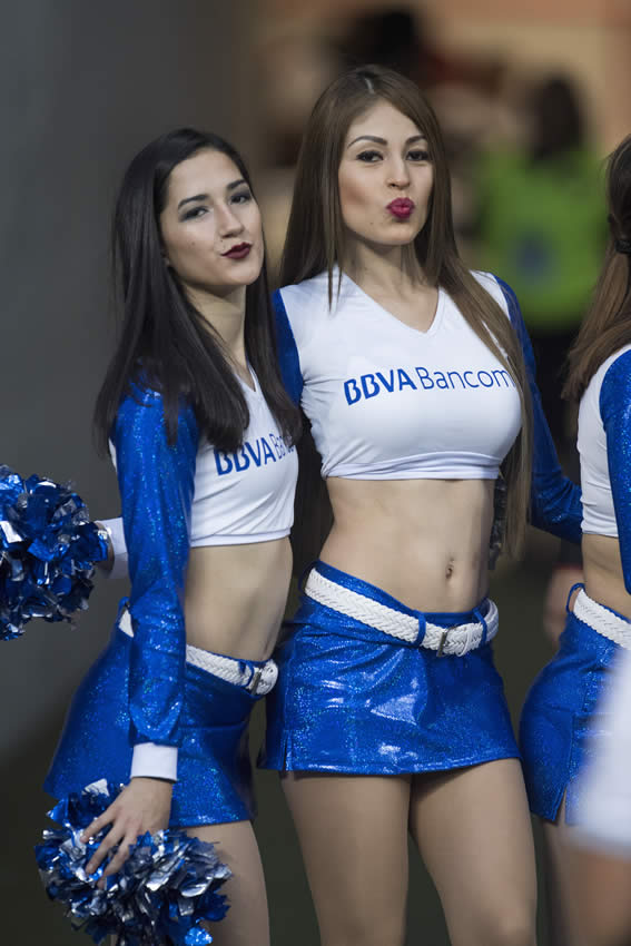 Las chicas más bellas en los estadios de la Liga MX durante el fin de semana.