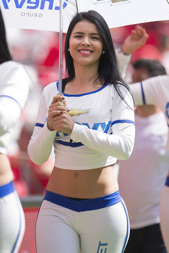 Las chicas más bellas en los estadios de la Liga MX durante el fin de semana.