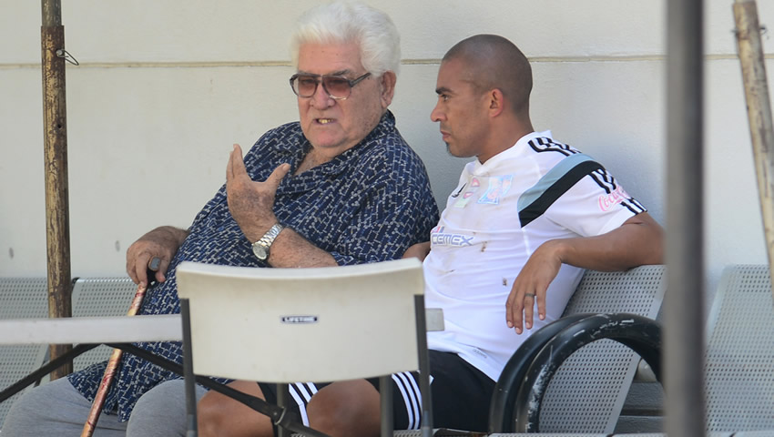 Supo guiar y aconsejar a los jugadores.