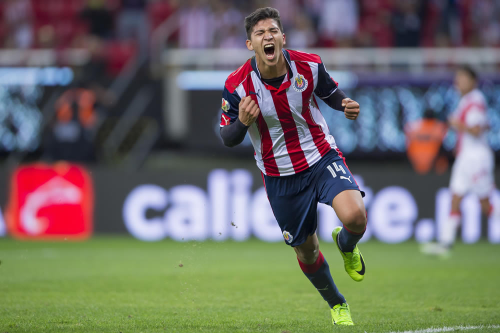 Zaldívar y su festejo que contagió a todos.