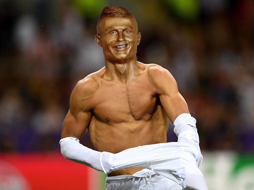 Las burlas sobre Cristiano Ronaldo y el busto que le fue creado.