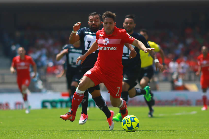 Toluca conservó el liderato de la Liga MX venciendo a Pumas en C.U.