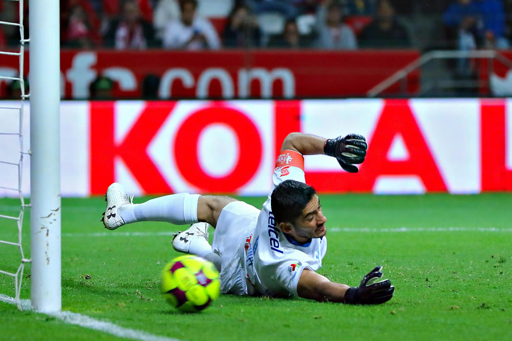 A Corona le volvió la vida después del penal que falló Uribe.