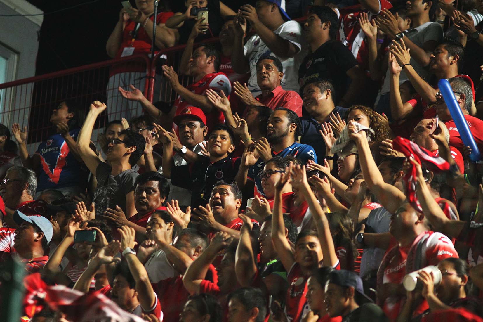 Mira las mejores imágenes del triunfo escualo sobre Monterrey.