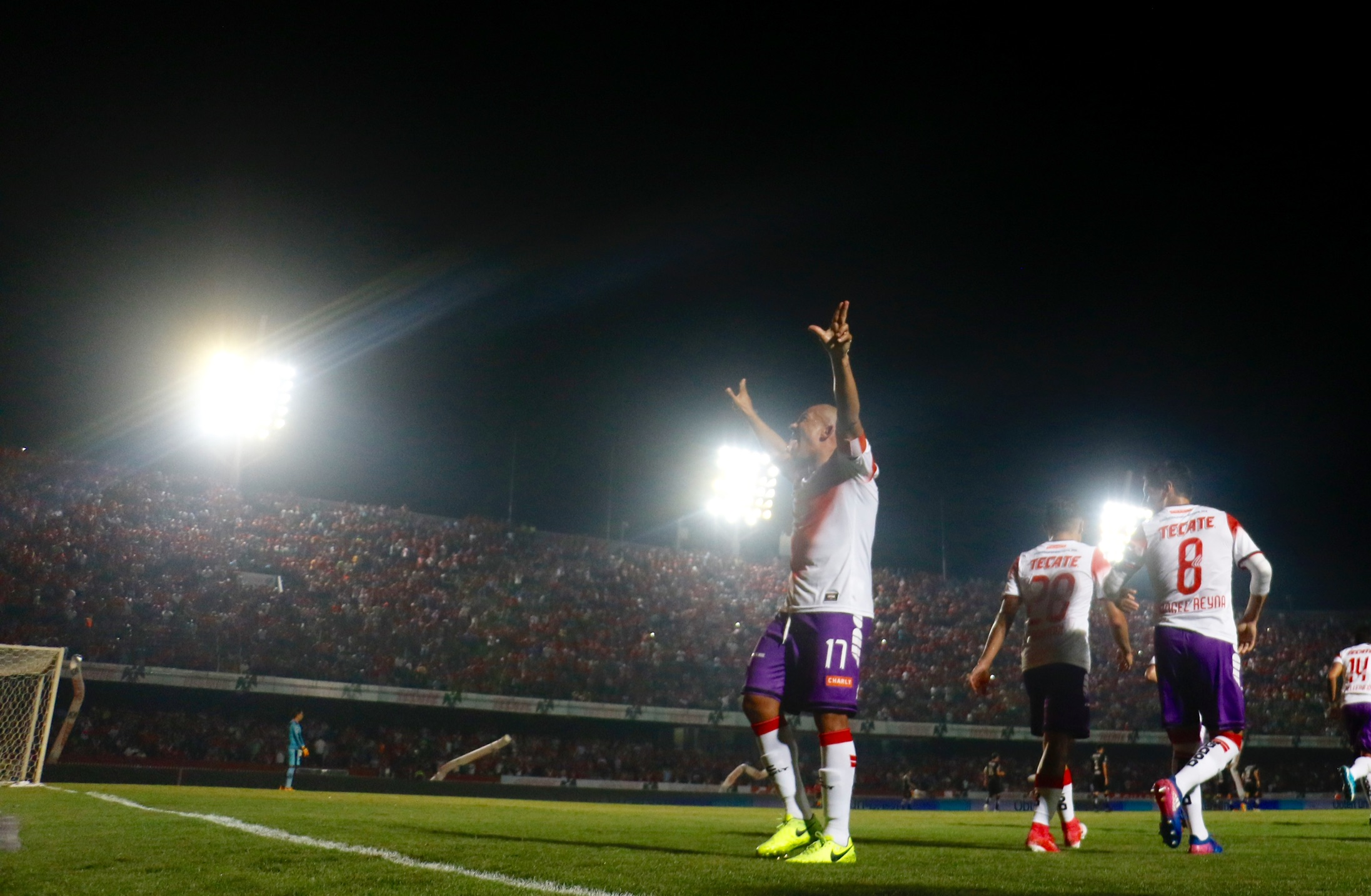 Mira las mejores imágenes del triunfo escualo sobre Monterrey.