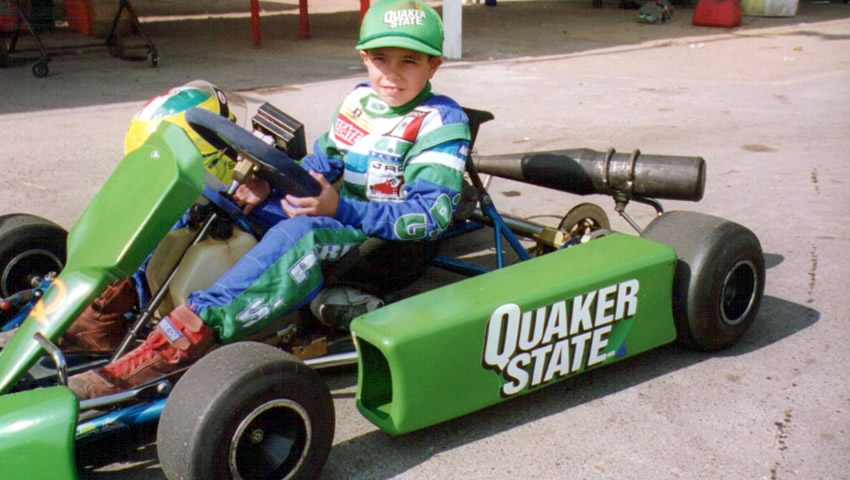 Con tan solo seis años, Pérez comenzó a competir en el automovilismo. 