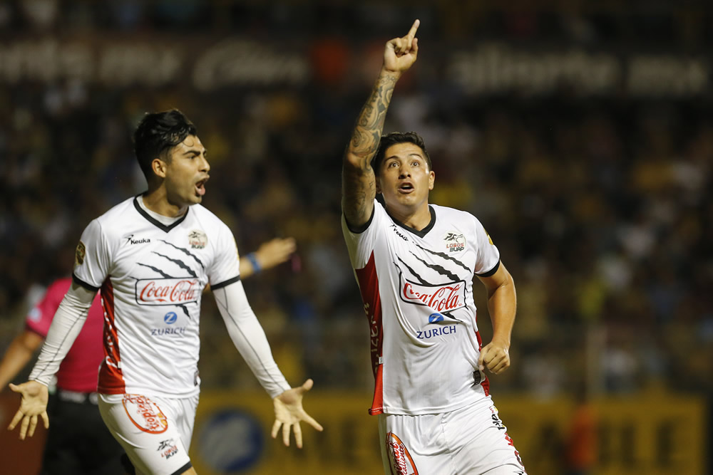 La última batalla por el ascenso a Primera, en imágenes  