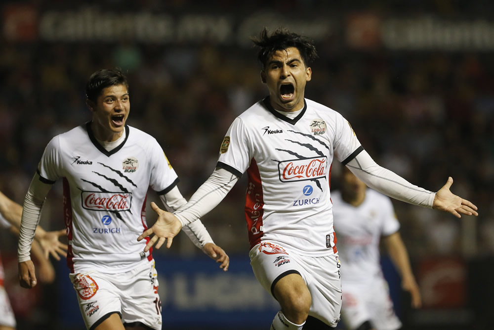 La última batalla por el ascenso a Primera, en imágenes  