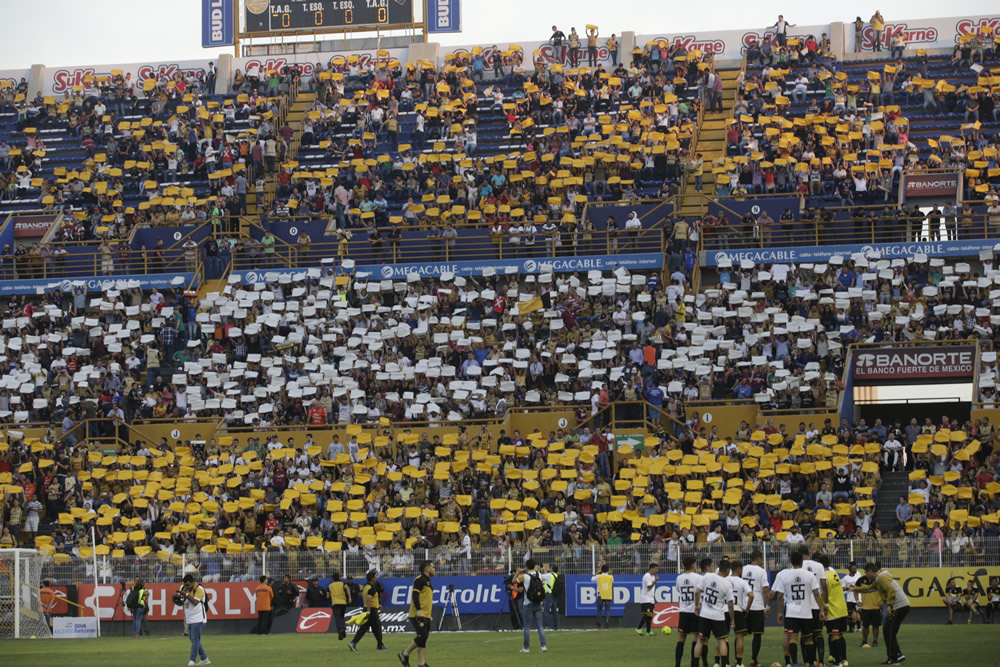 La última batalla por el ascenso a Primera, en imágenes  