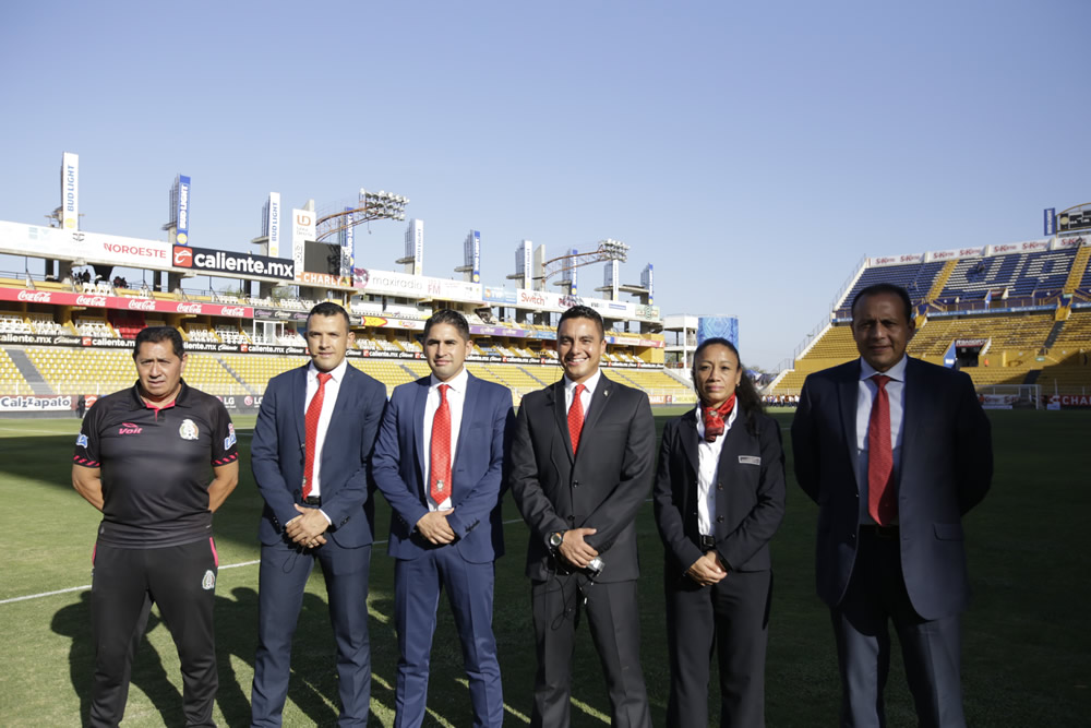 La última batalla por el ascenso a Primera, en imágenes  