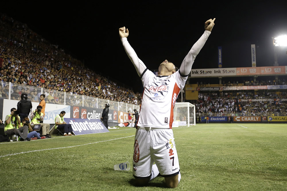 La última batalla por el ascenso a Primera, en imágenes  