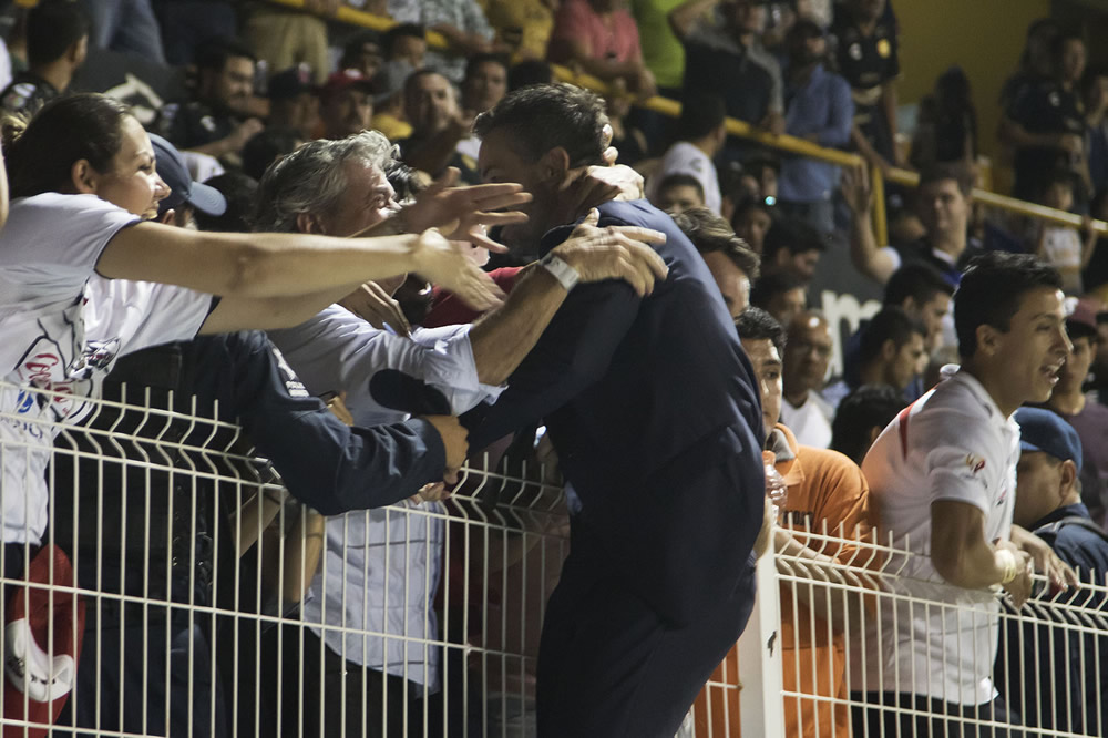 La última batalla por el ascenso a Primera, en imágenes  