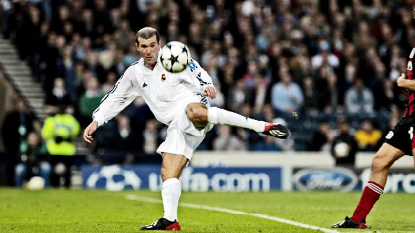 NOVENA Champions del Real Madrid la alzó en 2002 tras vencer 2-1 al Leverkusen.