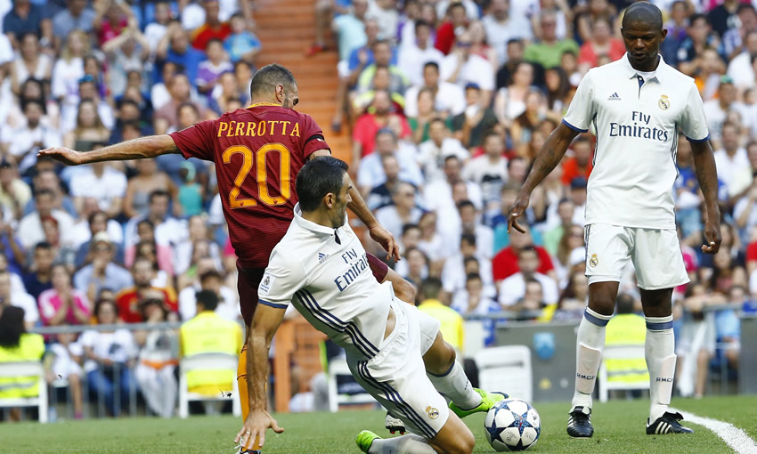 Leyendas del Real Madrid golearon 4-0 a las de la Roma