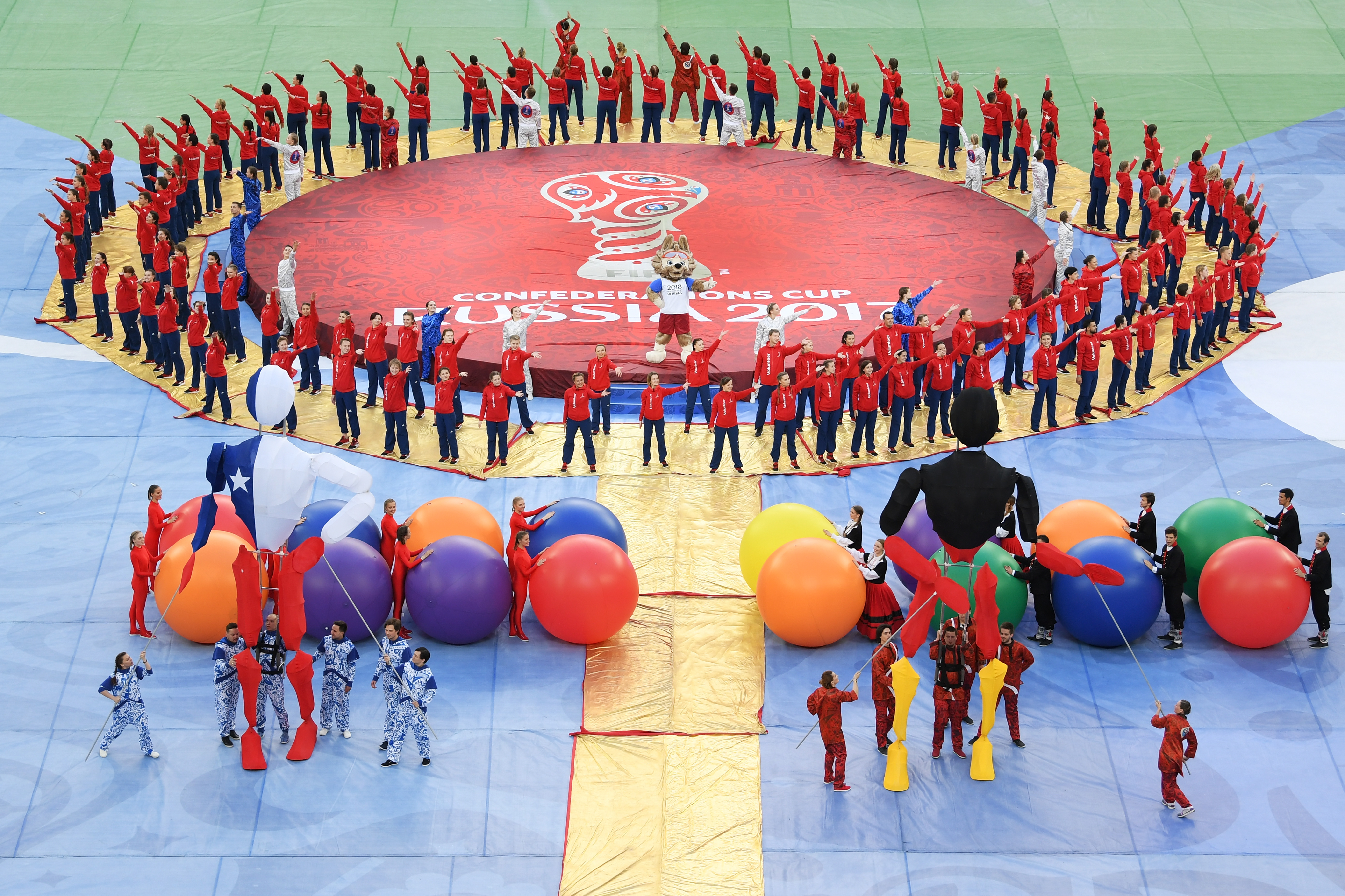 Color, ritmo y futbol en el adiós a la Confederaciones