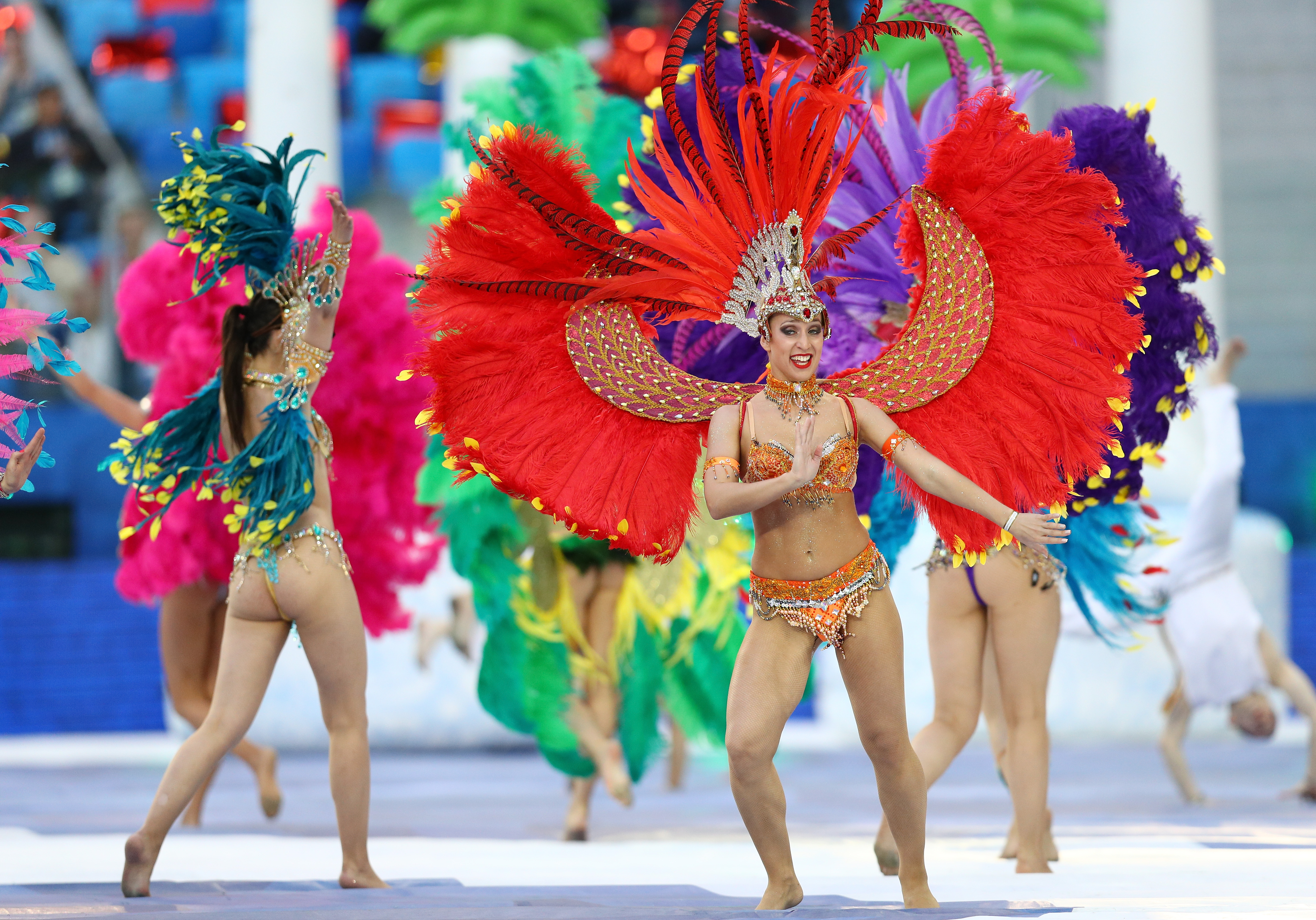 Color, ritmo y futbol en el adiós a la Confederaciones