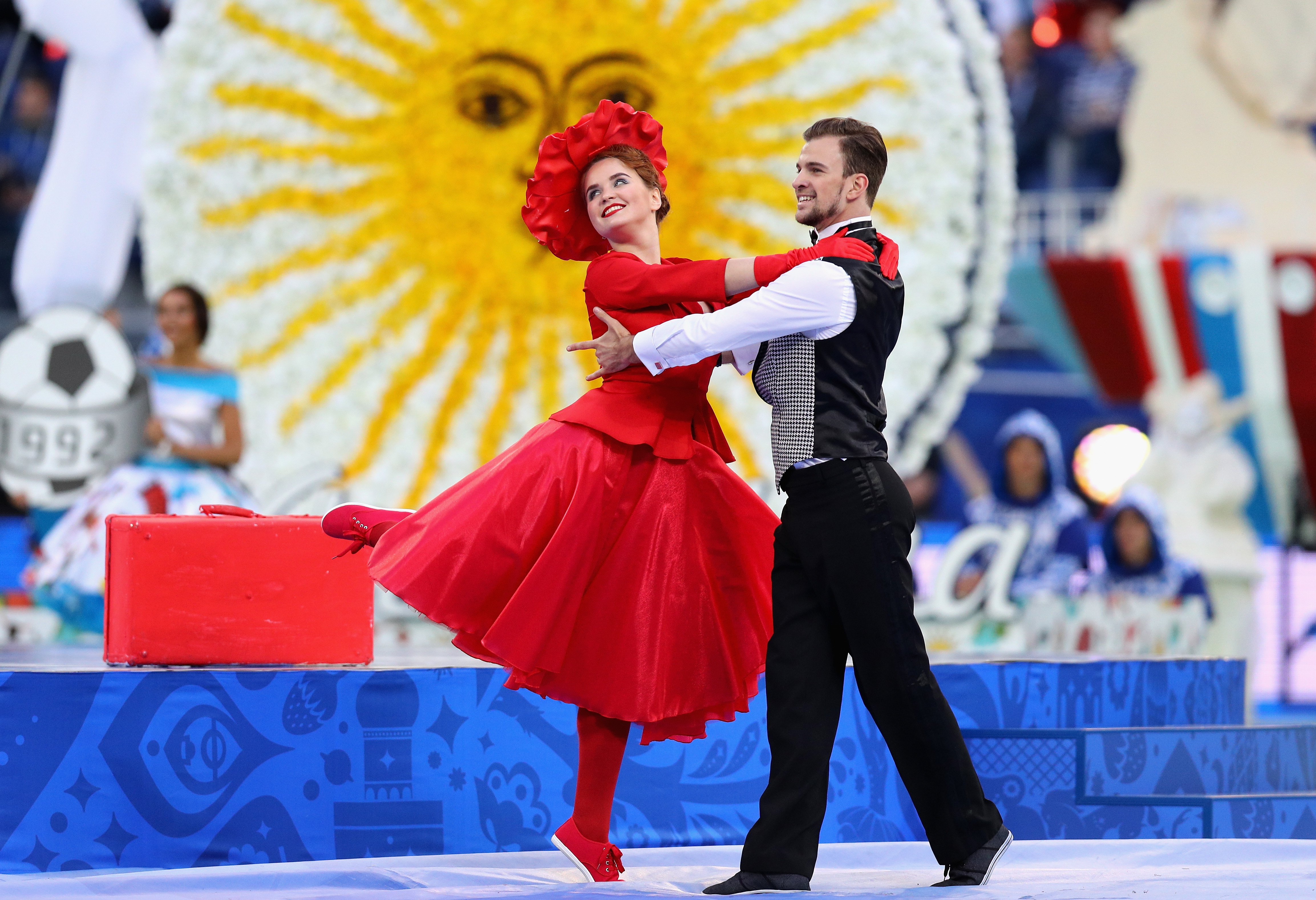 Color, ritmo y futbol en el adiós a la Confederaciones