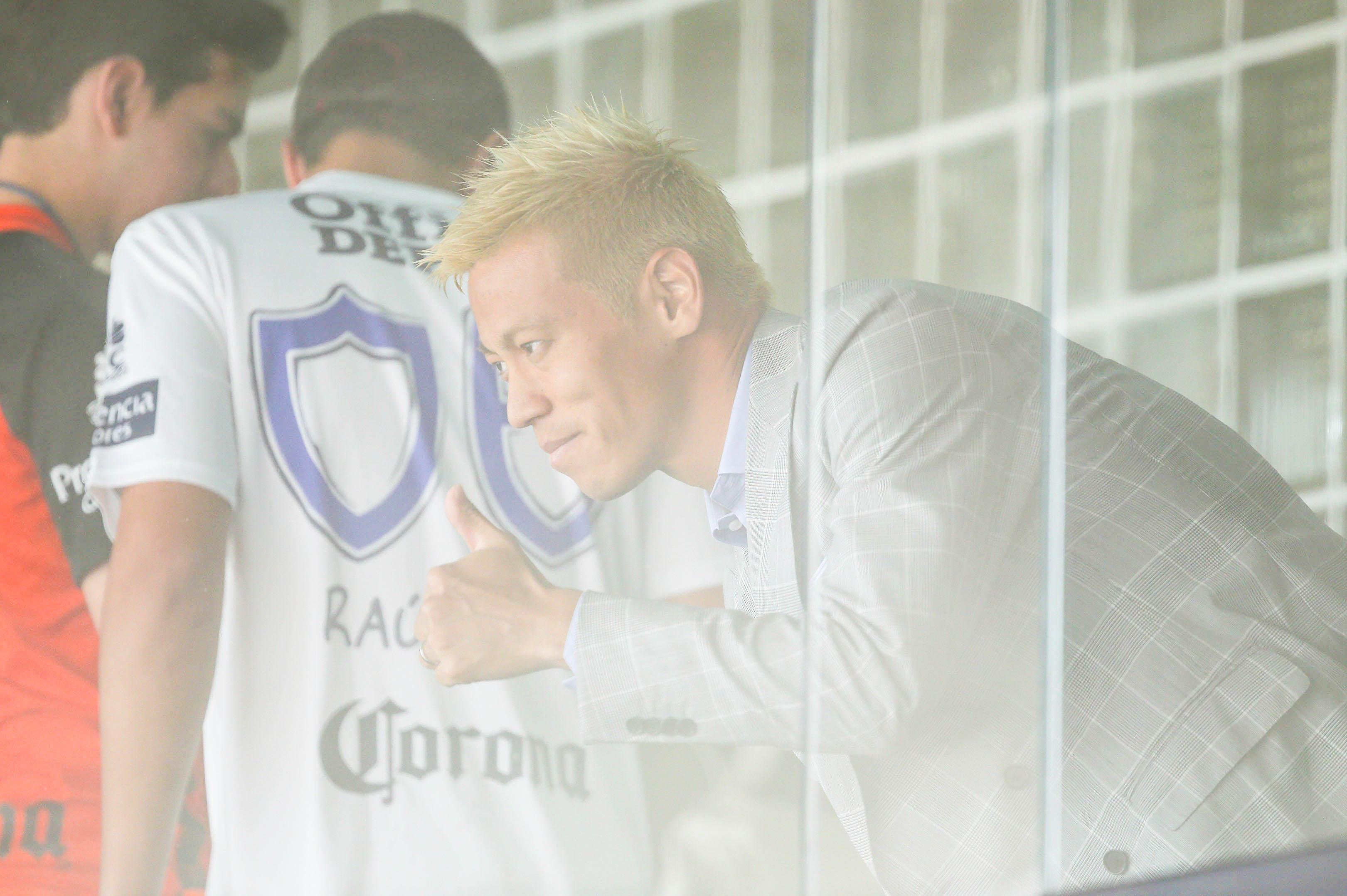 Con garra chilena, Pumas debuta con triunfo en CU