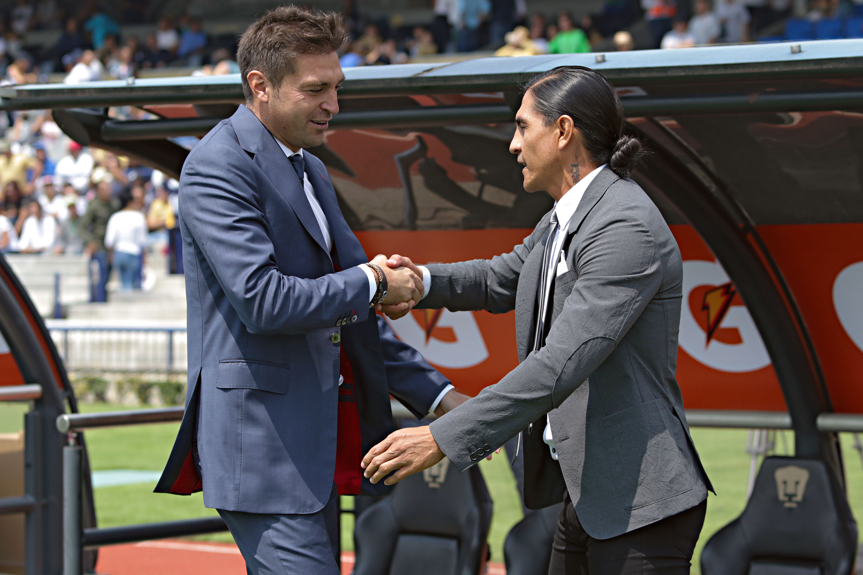 Con garra chilena, Pumas debuta con triunfo en CU