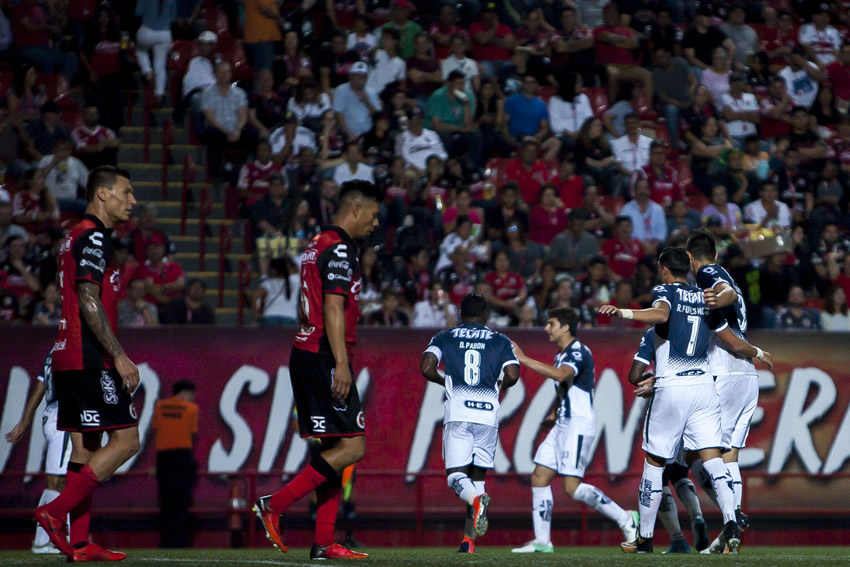 Rayados vacunó con tres tantos a Xolos