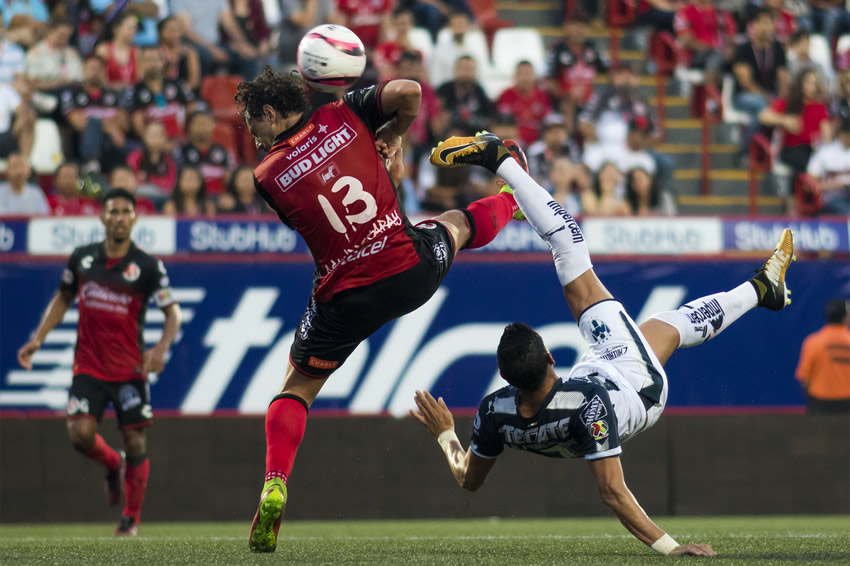 Rayados vacunó con tres tantos a Xolos