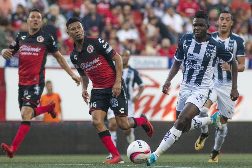 Rayados vacunó con tres tantos a Xolos