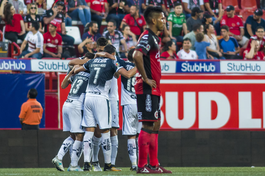Rayados vacunó con tres tantos a Xolos