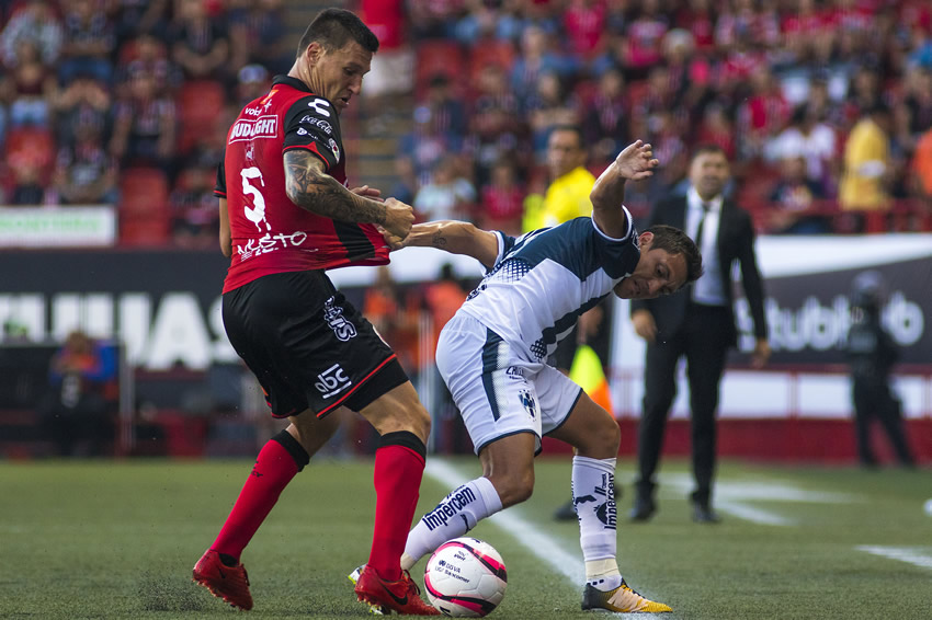 Rayados vacunó con tres tantos a Xolos