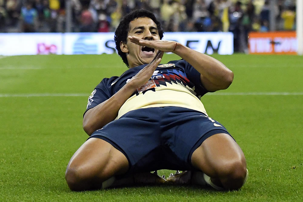 Cecilio regresó en plan grande y en dos juegos ya lleva tres tantos.