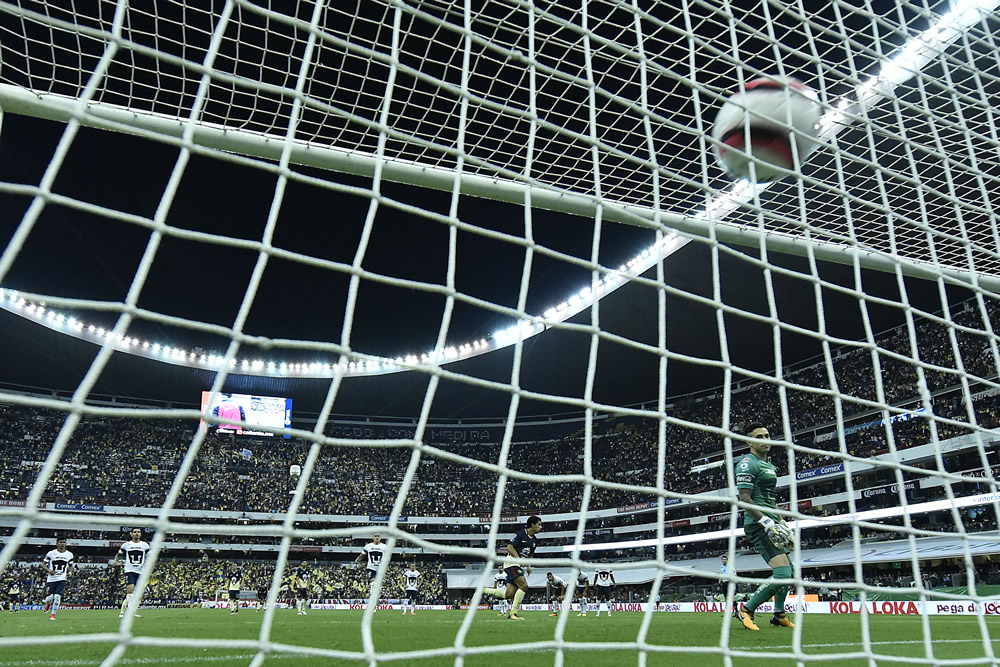 El penal de Domínguez a 'lo Panenka' selló una noche hasta artística.