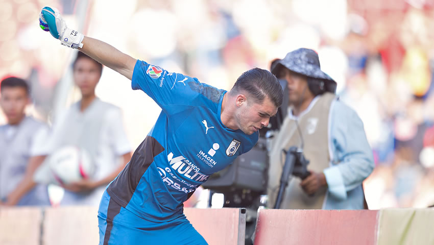 Jimmy Lozano respira y Monarcas sigue sin ganar