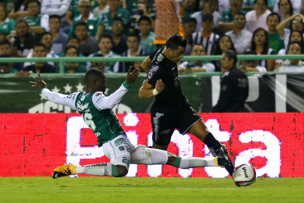 Funes Mori hizo el primer tanto de los Rayados.