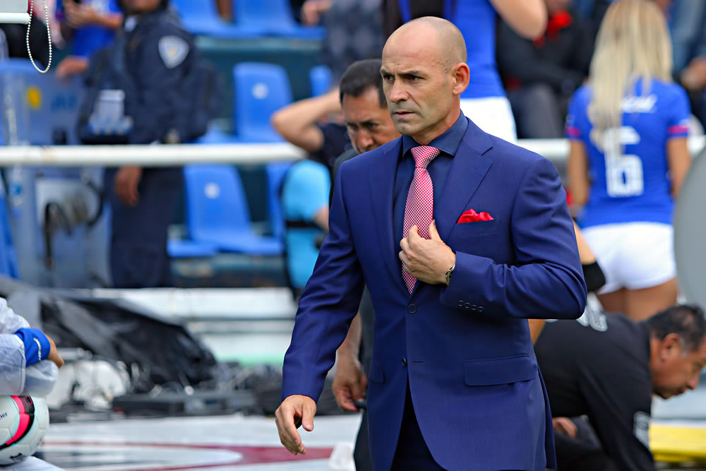 Aldrete metió golazo, Corona no dejaba pasar nada y Avilés Hurtado empató.