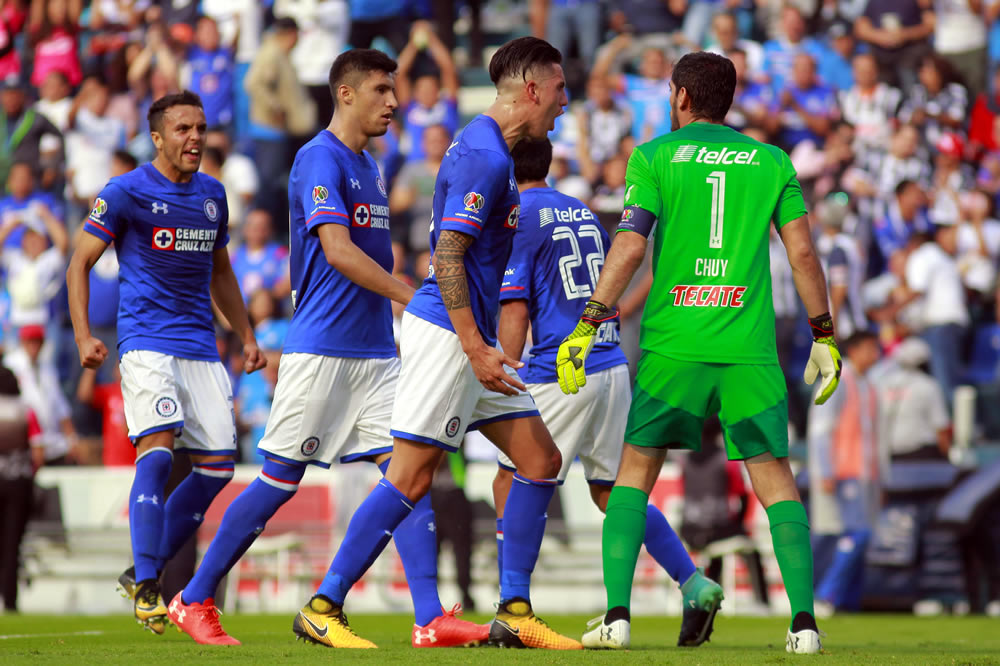 Aldrete metió golazo, Corona no dejaba pasar nada y Avilés Hurtado empató.