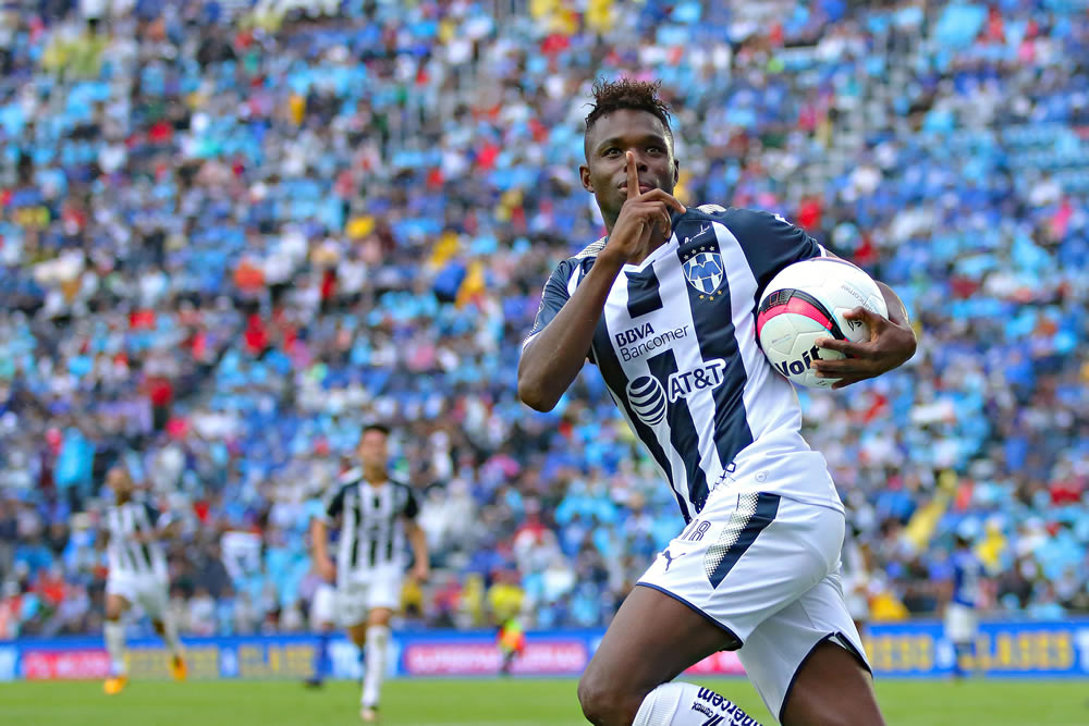 Aldrete metió golazo, Corona no dejaba pasar nada y Avilés Hurtado empató.