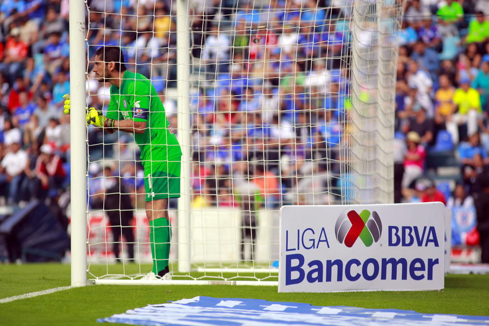Aldrete metió golazo, Corona no dejaba pasar nada y Avilés Hurtado empató.