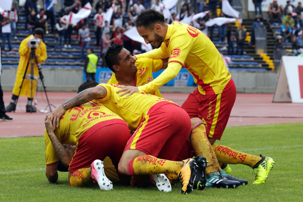 La Monarquía no tuvo piedad de Lobos BUAP y los cazó en su casa.