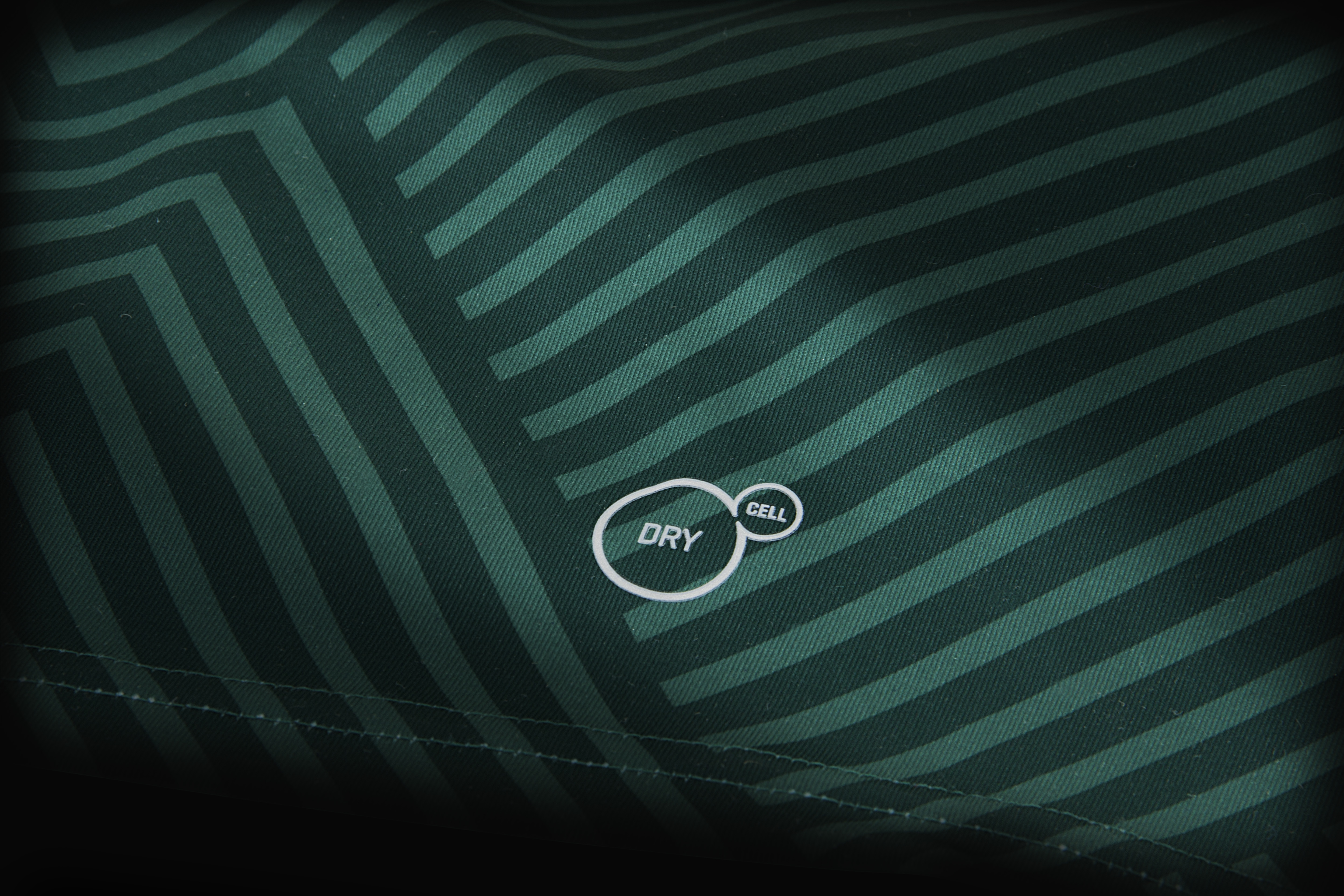 Chivas se pone verde con su nuevo uniforme 