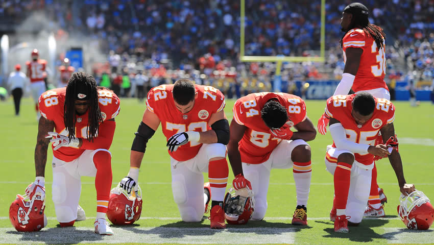 NFL 'desafía' a Trump; las protestas durante el himno de EE.UU.